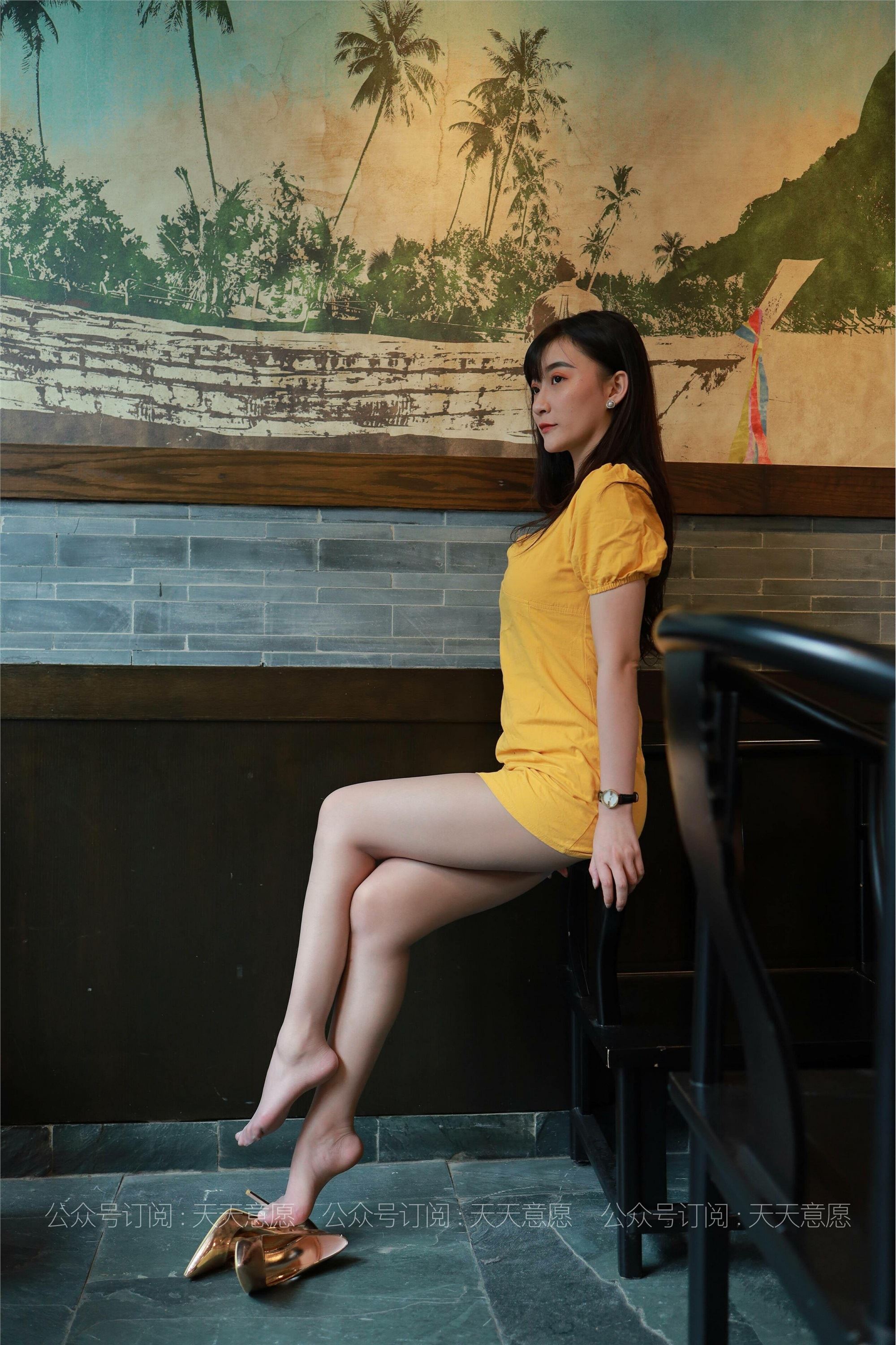 IESS异思趣向 - 模特：秋秋《蛋黄的长裙》